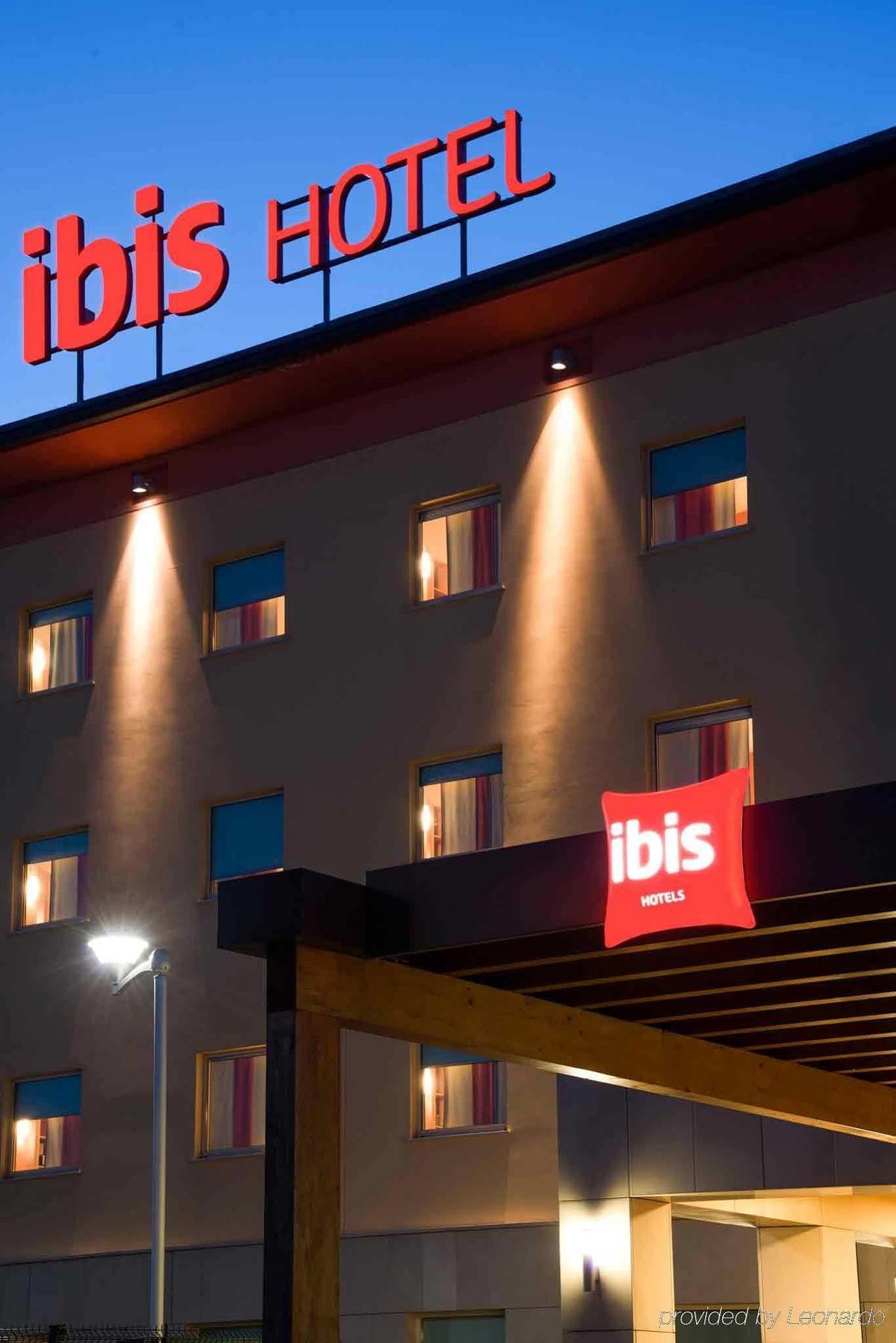 Ibis Como Grandate Kültér fotó